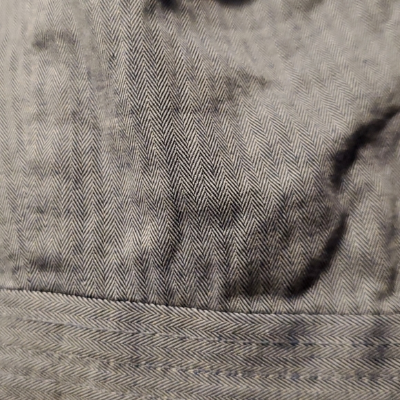 Sleeveless blouse - Picture 3 of 3